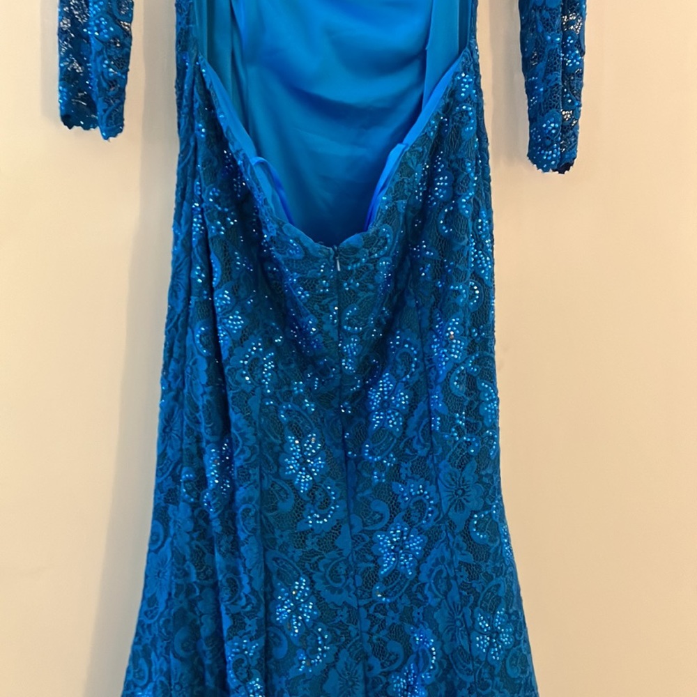 Backless Off Shoulder Gown - Picture 11 of 13